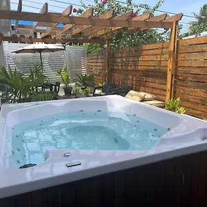  Сasa de vacaciones Atlantis Casa Boutique , Con Jacuzzi Cerca De La Playa